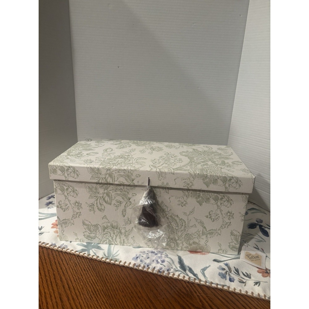 Jewelry box Lori Greiner green white fabric toile large 16x8"  NWT & Packing
